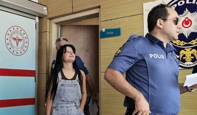 Bursa’da genç kızlar arasında bıçaklı kavga: 1 yaralı