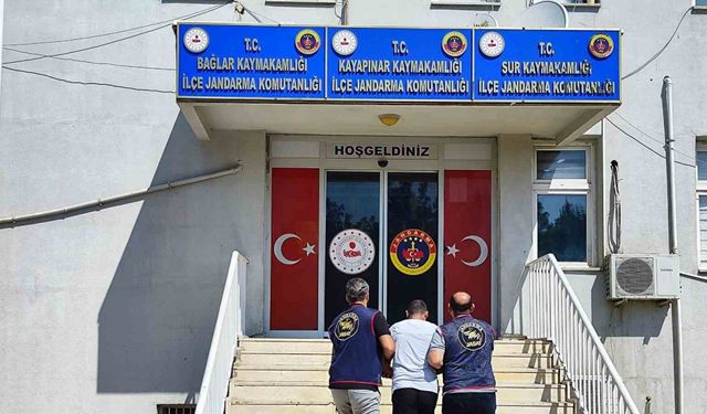 Diyarbakır’da toplam 45 yıl hapis cezası bulunan 2 zanlı yakalandı