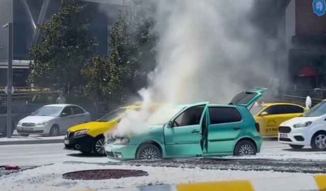 Edirne’de seyir halindeki otomobil alev alev yandı