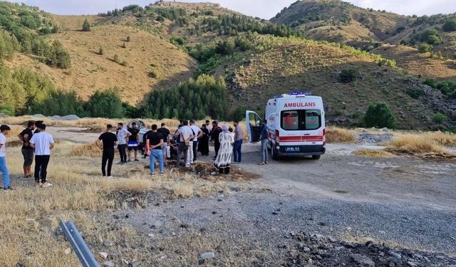 Elazığ’da otomobil takla attı: 2’si ağır 5 yaralı