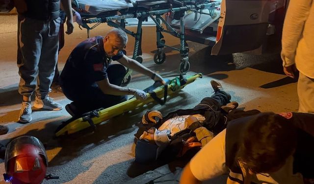 Erzincan’da motosikletler çarpıştı 2 kişi yaralandı