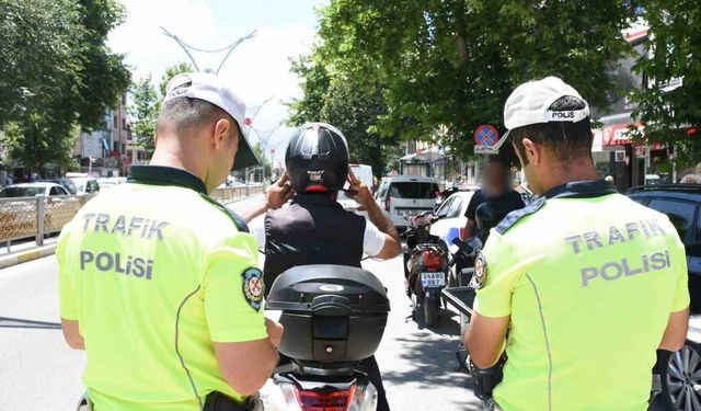 Erzincan’da motosikletlilere sıkı denetim