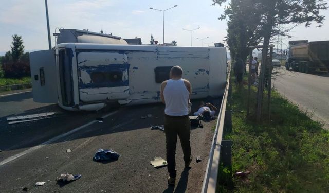Erzurum’da devrilen servis aracındaki 6 kişi yaralandı