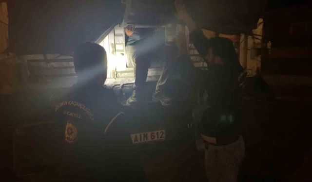 Erzurum’da tırın dorsesinde 22 düzensiz göçmen yakalandı