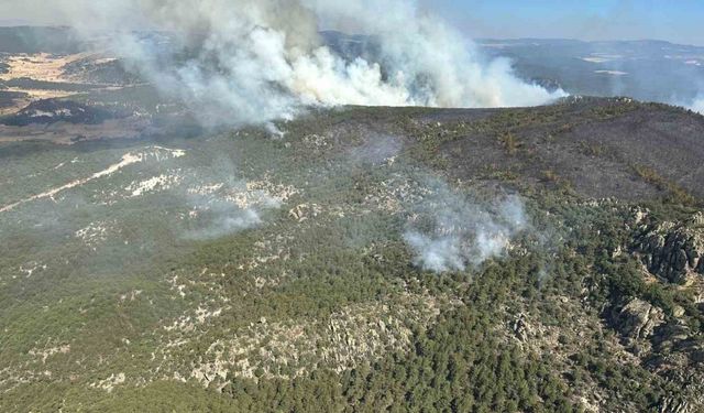 Eskişehir’deki yangına 2’nci gününde müdahale devam ediyor