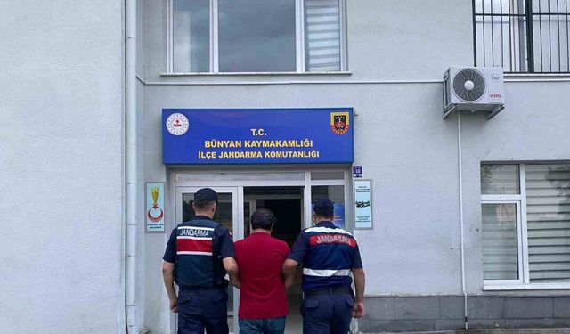 FETÖ üyesi şahıs jandarmadan kaçamadı