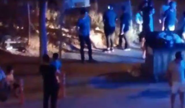 Gece saatlerinde çıkan yangın mahalleliyi sokağa döktü