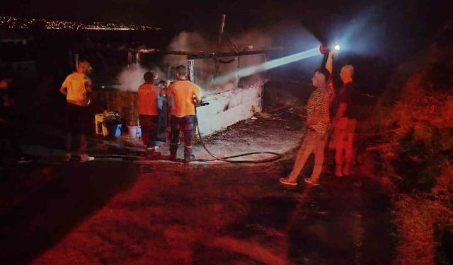 Giresun’da bir iş yeri çıkan yangında kullanılmaz hale geldi