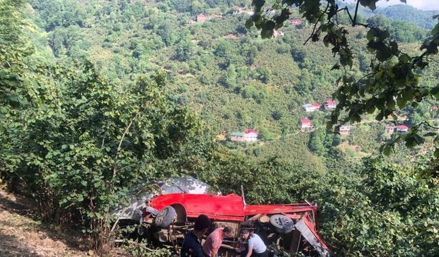 Giresun’da fındık işçilerini taşıyan araç şarampole yuvarlandı: 1 ölü, 9 yaralı