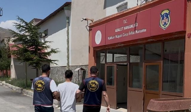 Hakkari’de 78 ayrı suçtan aranan şahıs yakalandı