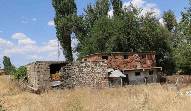 İHA, PKK’nın kurulduğu barakayı görüntüledi