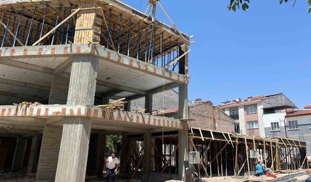 İnşaatta elektrik çarpan işçi yaralandı
