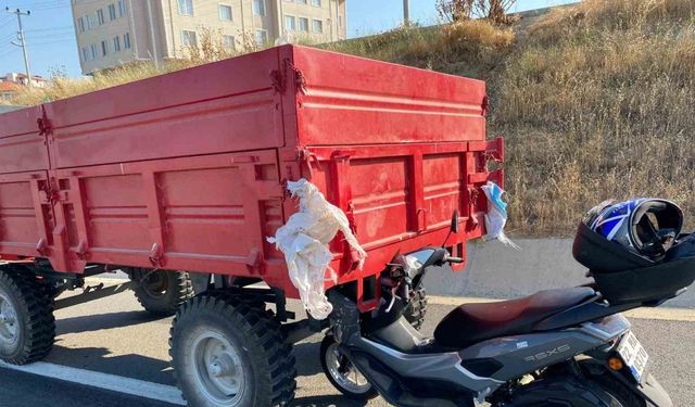 İpsala’da traktör römorkuna çarpan motosikletin sürücüsü yaralandı