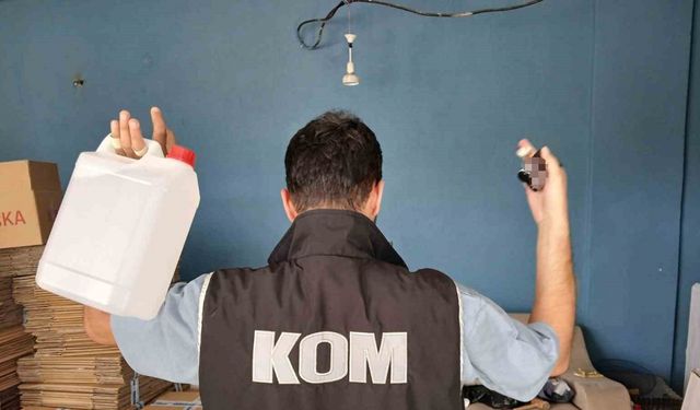 İzmir’de depoda ele geçirilen 5 ton sahte alkole 1 tutuklama