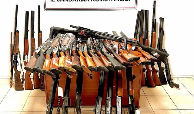 Jandarmadan silah operasyonu: 37 tüfek ele geçirildi