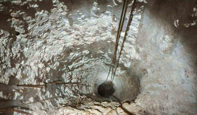 Kaçak kazı yapan şahsı, jandarma suçüstü yakaladı