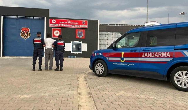 Kasten öldürme suçundan aranan şahsı jandarma yakaladı