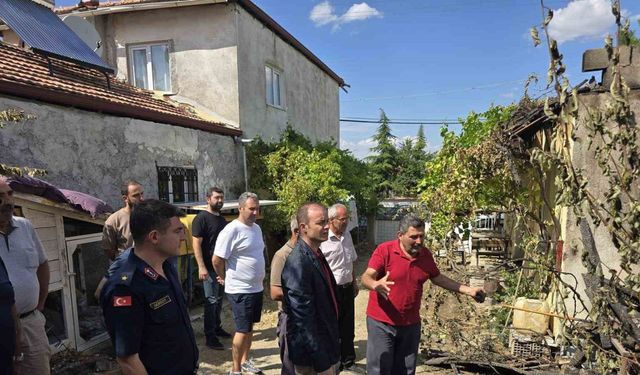 Kaymakam Dinçer, yangında zarar gören alanı yerinde inceledi