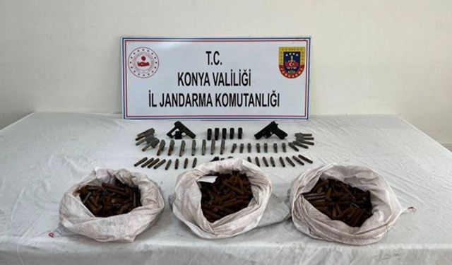 Konya’da bağ evine operasyon: Bin 388 tabanca namlusu ele geçirildi