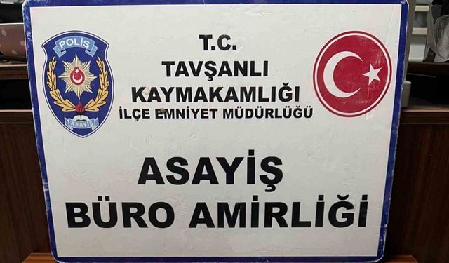 Kütahya’da uyuşturucu ticareti yapan 2 şüpheli tutuklandı