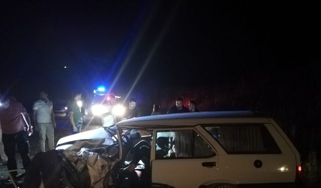 Malatya’da hafif ticari araç ile otomobil çarpıştı: 8 yaralı