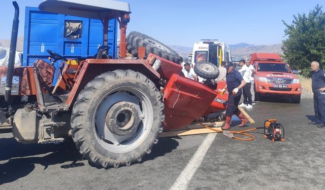 Malatya’da traktör tırla çarpıştı: 1 ölü