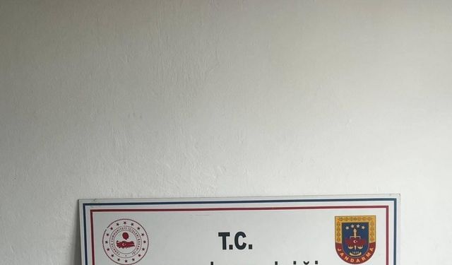 Mersin’de uyuşturucu operasyonu: 3 şüpheli yakalandı, bin 531 hap ele geçirildi