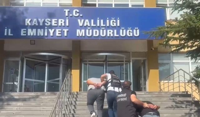Midesinden uyuşturucu çıktı
