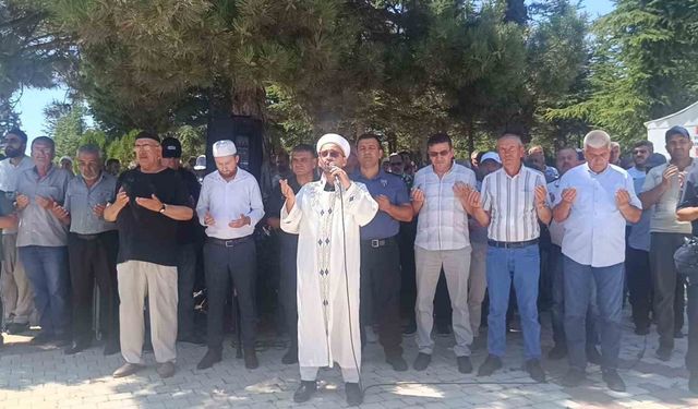 Orman yangını şehitleri için Bilecik’te gıyabi cenaze namazı kılındı