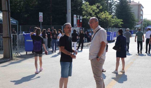 Otel faciasından eşi ve çocuğuyla birlikte kurtulan anne: "Hayatta olduğumuz için şükredemez haldeyiz"