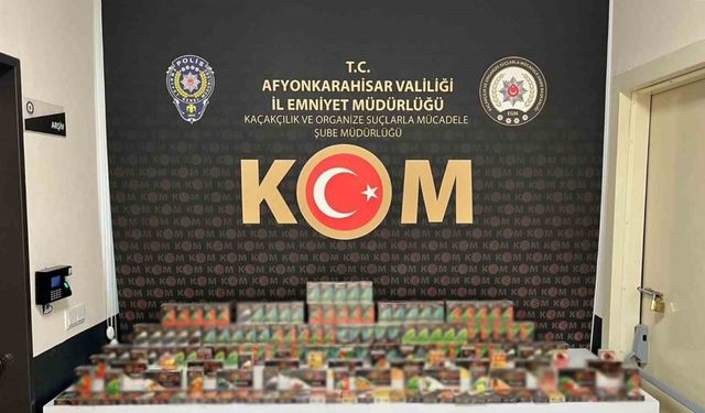 Polisten kaçak makaron ve tütün operasyonu