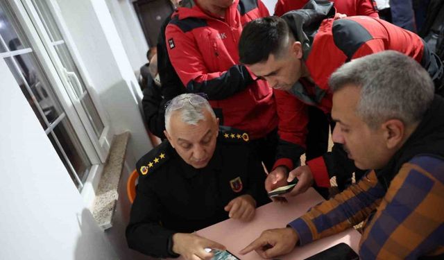 Rize Valisi Baydaş, kaybolan jet uçağı için çalışmaları yerinde takip ediyor