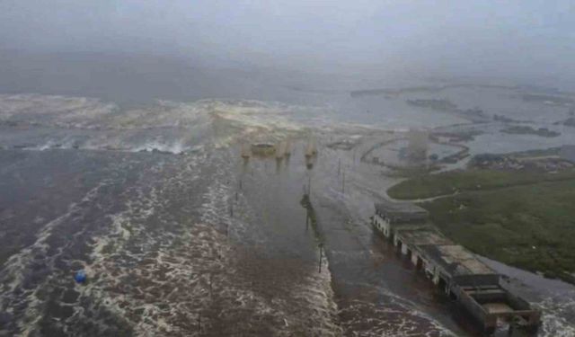 Rusya Sahalin Bölge Valisi: "Tsunaminin ilk dalgası hasarsız atlatıldı"