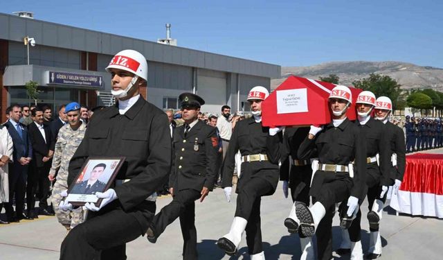 Şehit Üsteğmen Tuğrul Özsu’nun naaşı memleketi Edirne’ye uğurlandı