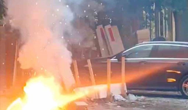 Siverek’te altyapı kazısında elektrik kabloları patladı
