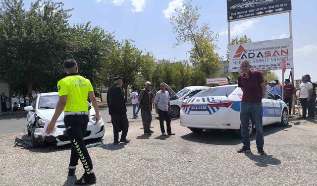 Siverek’te iki ayrı trafik kazası: 4 kişi yaralandı