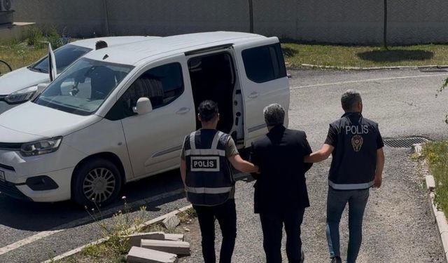 Susuz’da akrabasını öldürdüğü gerekçesiyle aranan 1 kişi yakalandı