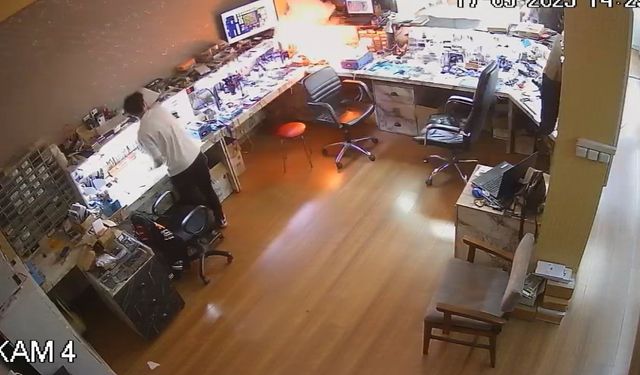 Tamir için servise getirilen telefon bomba gibi patladı