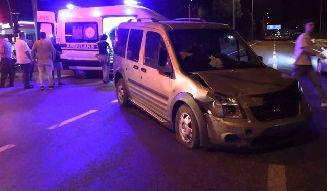Tavşanlı’da otomobiller çarpıştı: 3 yaralı