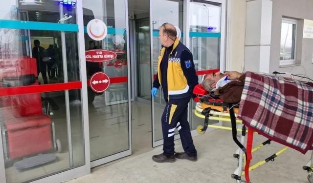 Tırpanla ot biçerken parmağını kopardı