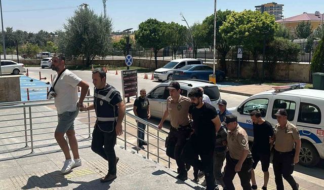 Uşak’ta 2 kişinin hayatını kaybettiği toprak kayması olayında şüpheli 2 kişi tutuklandı