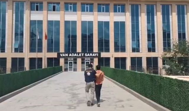 Van’da 2 organizatör tutuklandı