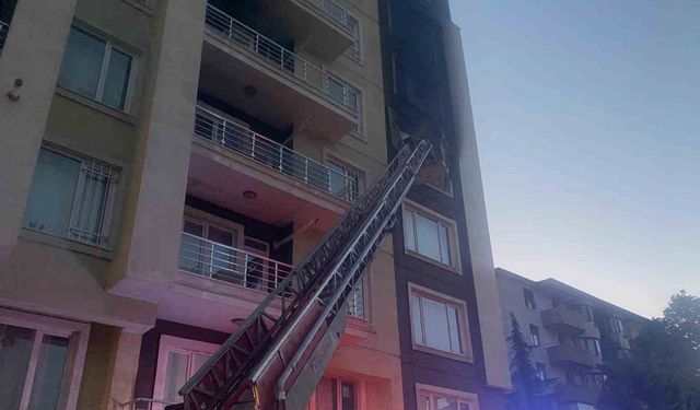 Van’da korkutan ev yangını