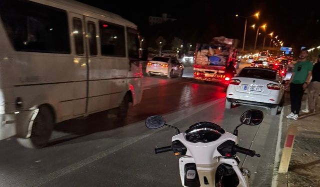 Zincirleme trafik kazasında 2 kişi yaralandı