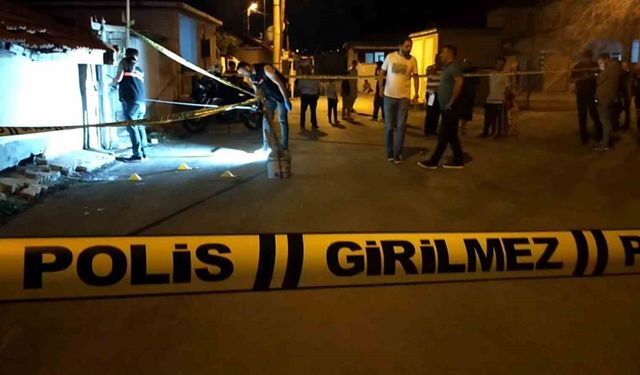 75 yaşındaki adam eşine sinirlenip herkesin gözü önünde intihar etti