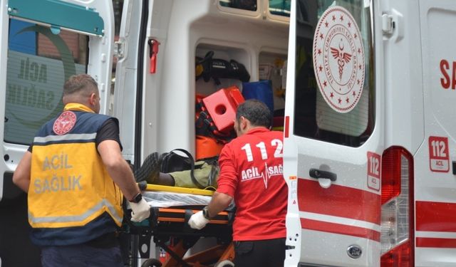 Bilecik’te hafif ticari araç ile otomobil çarpıştı, 2 yaralı