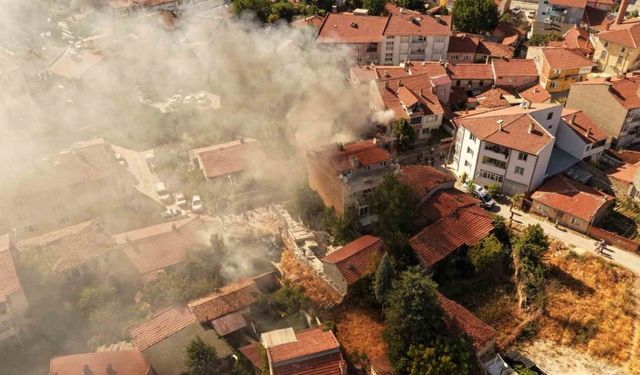 Bozüyük’te müstakil evde çıkan yangın ekipler tarafından söndürüldü