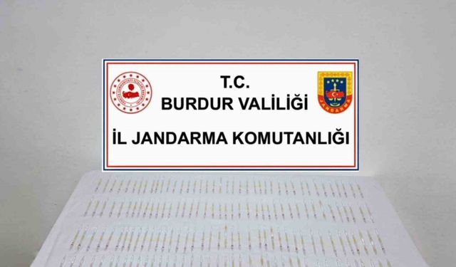 Burdur’da piyasa değeri 60 milyon lira olan 201 tüp kobra zehri ele geçirildi