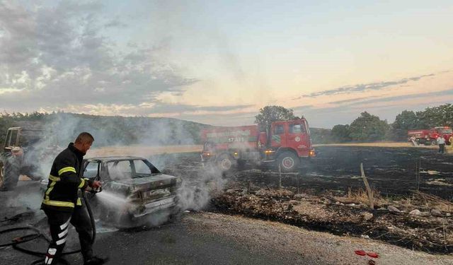 Çanakkale’de yanan araçtaki alevler tarlaya sıçradı