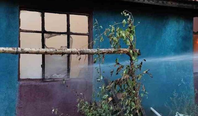 Çorum’da yanan ev kullanılmaz hale geldi
